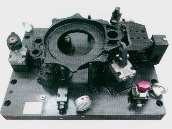 製動器(qi)底(di)闆液壓裌(jia)具(ju)